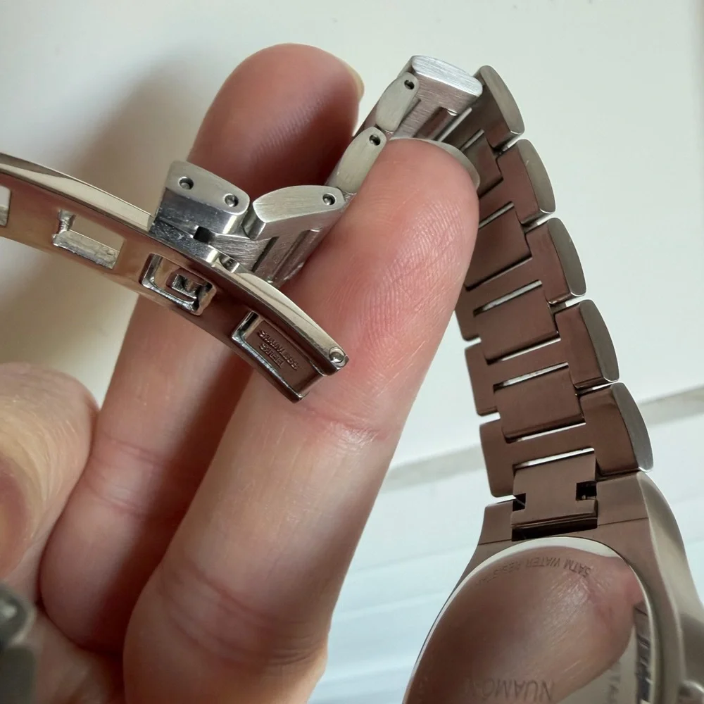 Nuamore Oceana Watch